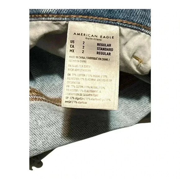 American Eagle Outfitters Women’s Mom Blue Jeans. Size 2 regular - Picture 7 of 8